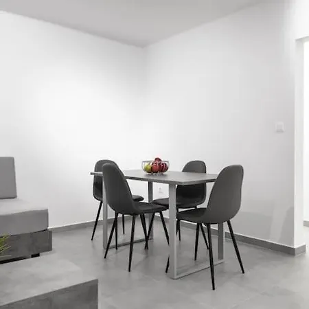 Apartment Consul, Nilie Hospitality Mgmt