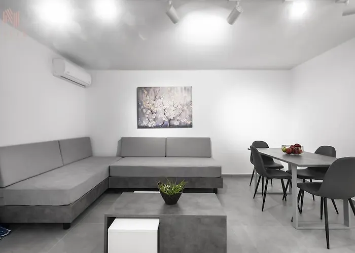 Consul, Nilie Hospitality Mgmt Apartament *
