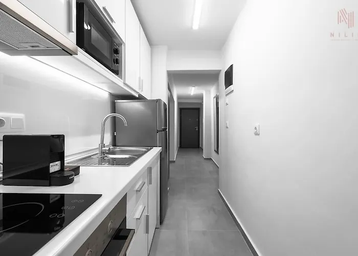 Consul, Nilie Hospitality Mgmt Salonic