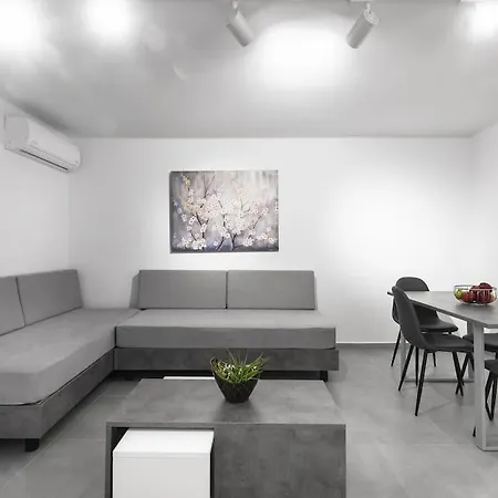 Consul, Nilie Hospitality Mgmt 公寓 *